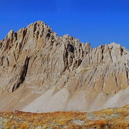 La Rocca Bianca Bed & Breakfast Demonte